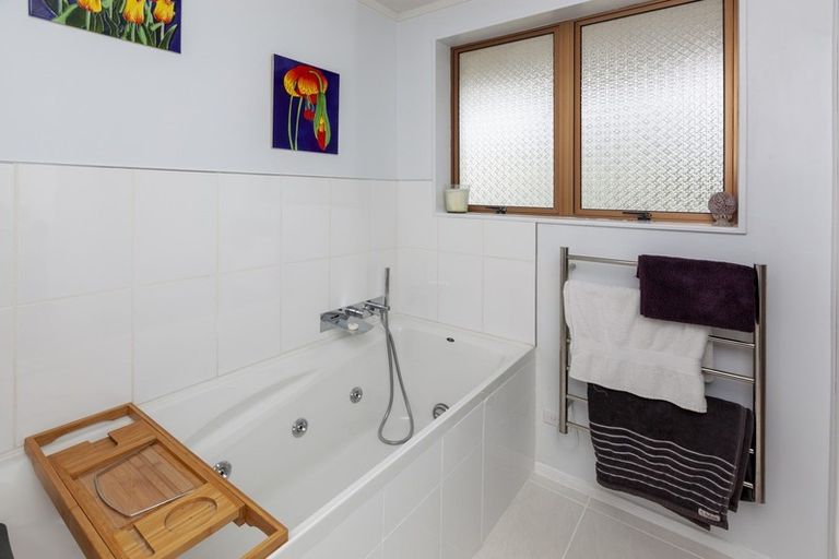 Photo of property in 12a Kohutuhutu Road, Raumati Beach, Paraparaumu, 5032