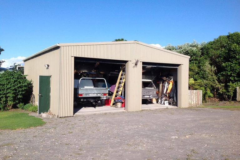 Photo of property in 1454 South Road, Kaitake, New Plymouth, 4374