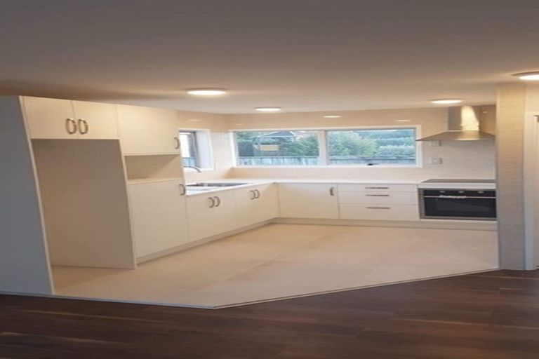 Photo of property in 2/47 Moire Road, Massey, Auckland, 0614