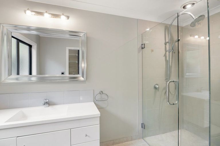 Photo of property in 30 Sandwich Road, St Andrews, Hamilton, 3200