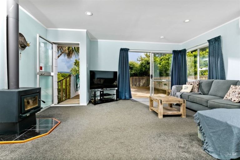 Photo of property in 19 Imperial Place, Henderson, Auckland, 0612