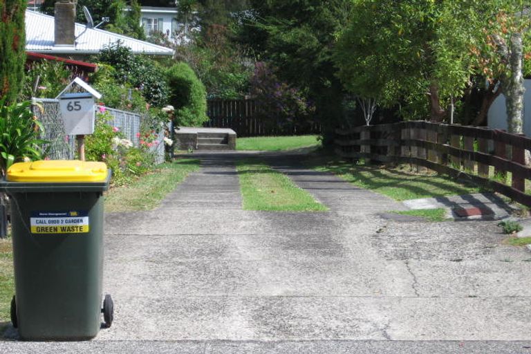 Photo of property in 65 La Rosa Street, Green Bay, Auckland, 0604