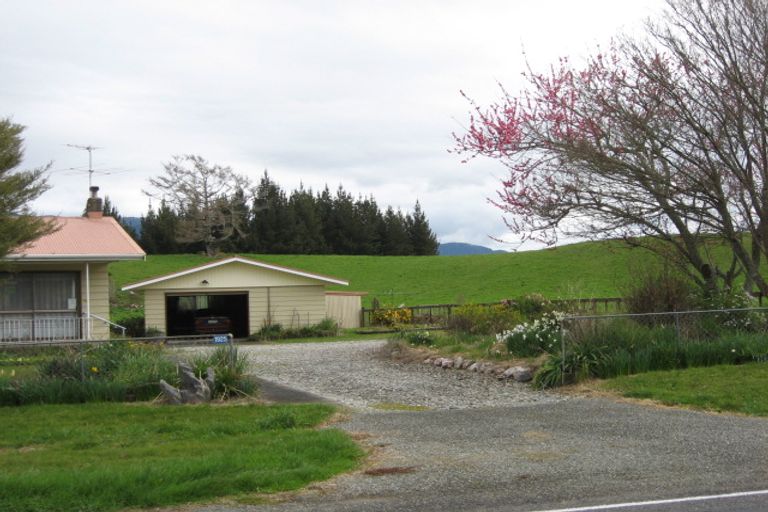 Photo of property in 1925 Takaka Valley Highway, Takaka, 7183