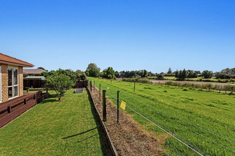 Photo of property in 29 Edgewater Grove, Whakatane, 3120