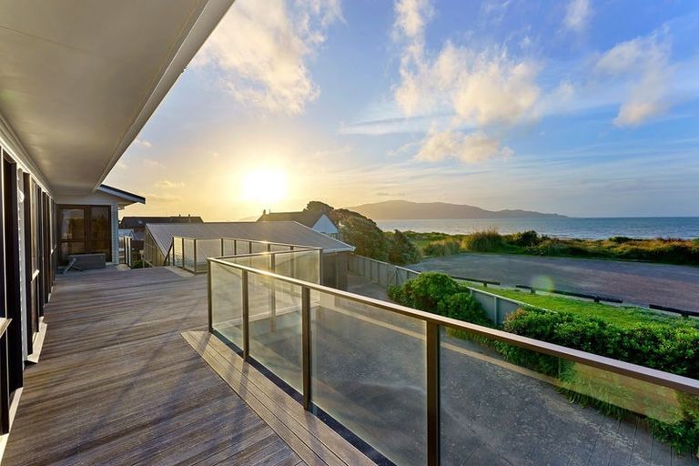 Photo of property in 31 Oratia Street, Waikanae Beach, Waikanae, 5036