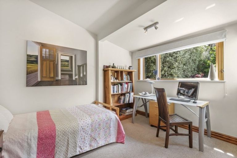 Photo of property in 12 Palm Grove, Berhampore, Wellington, 6023