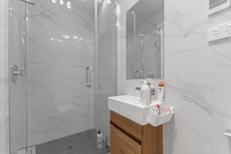 Photo of property in 9d Epping Road, Henderson, Auckland, 0610