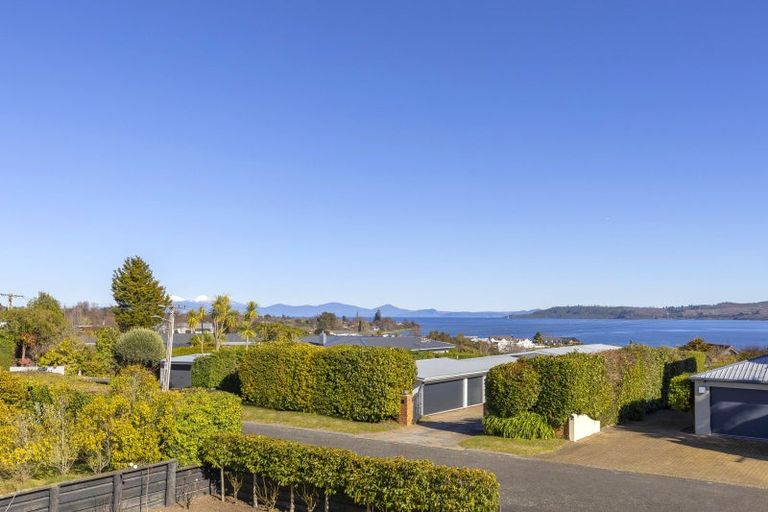 Photo of property in 3 Te Hepera Street, Waipahihi, Taupo, 3330