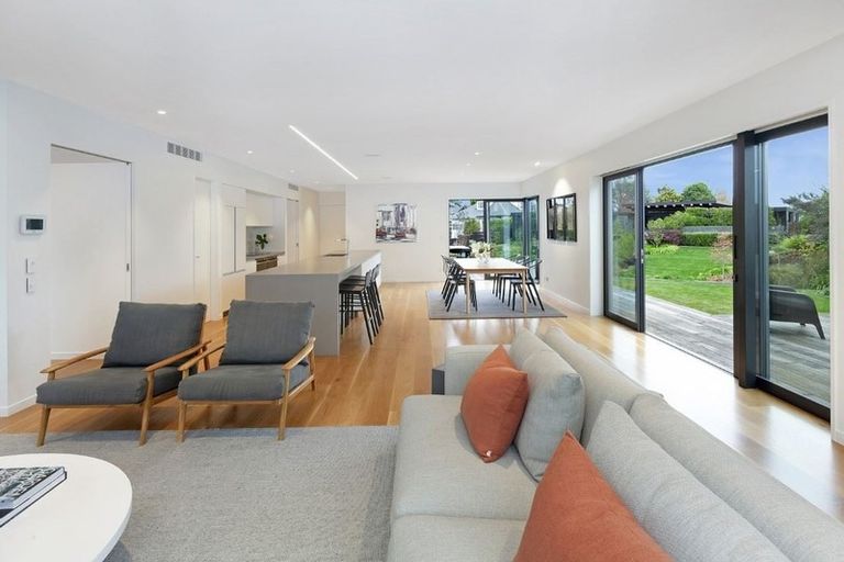 Photo of property in 32c Glandovey Road, Fendalton, Christchurch, 8052