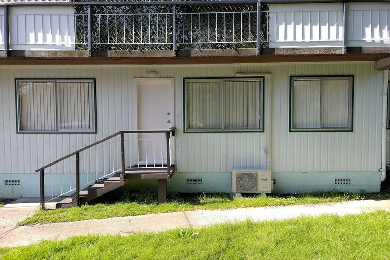 Photo of property in 10/66 Astley Avenue, New Lynn, Auckland, 0600