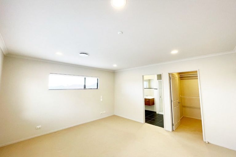 Photo of property in 12 Oakville Avenue, Flat Bush, Auckland, 2016