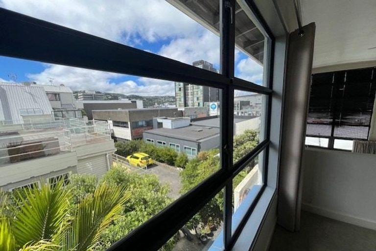 Photo of property in 10e Hobson Street, Thorndon, Wellington, 6011