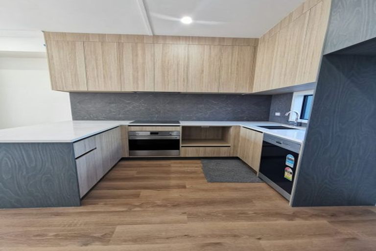 Photo of property in 64 Parkwood Avenue, Westgate, Auckland, 0614