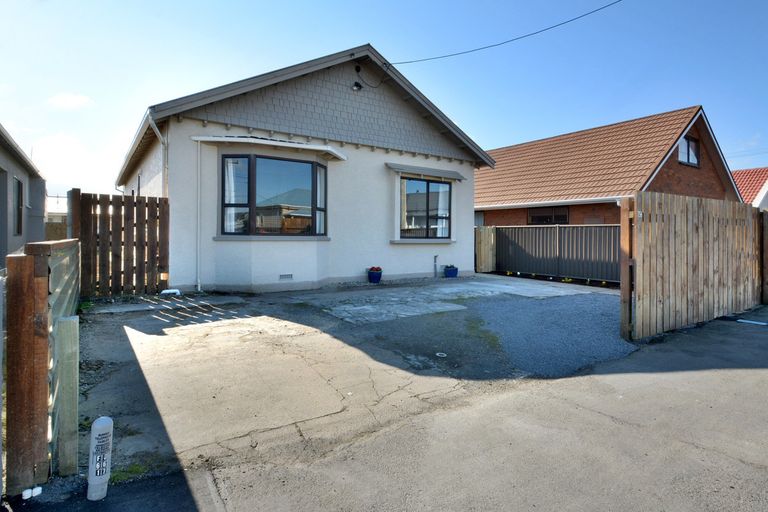 Photo of property in 156 Bay View Road, South Dunedin, Dunedin, 9012