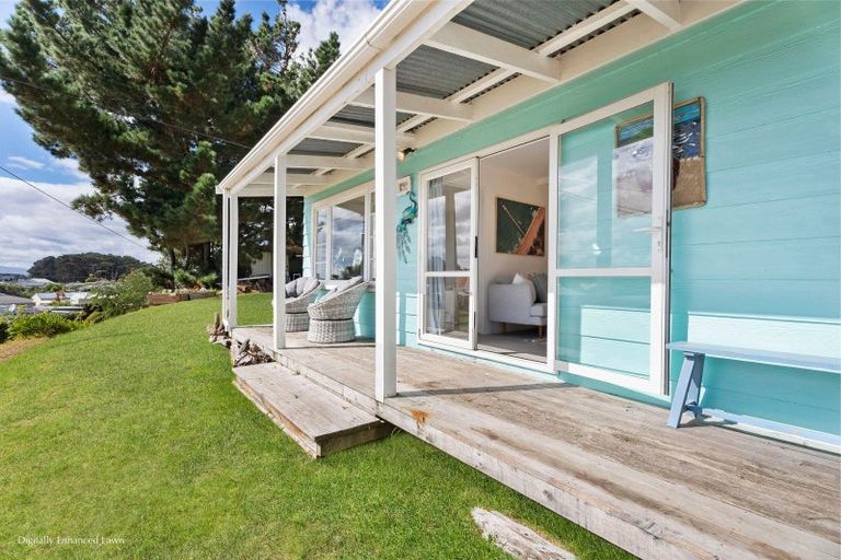 Photo of property in 8 Signal Street, Foxton Beach, Foxton, 4815