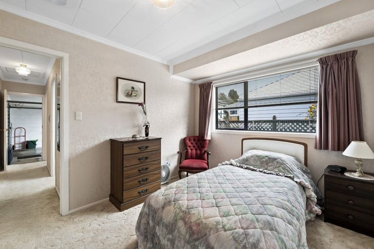 Photo of property in 135 Clawton Street, Westown, New Plymouth, 4310