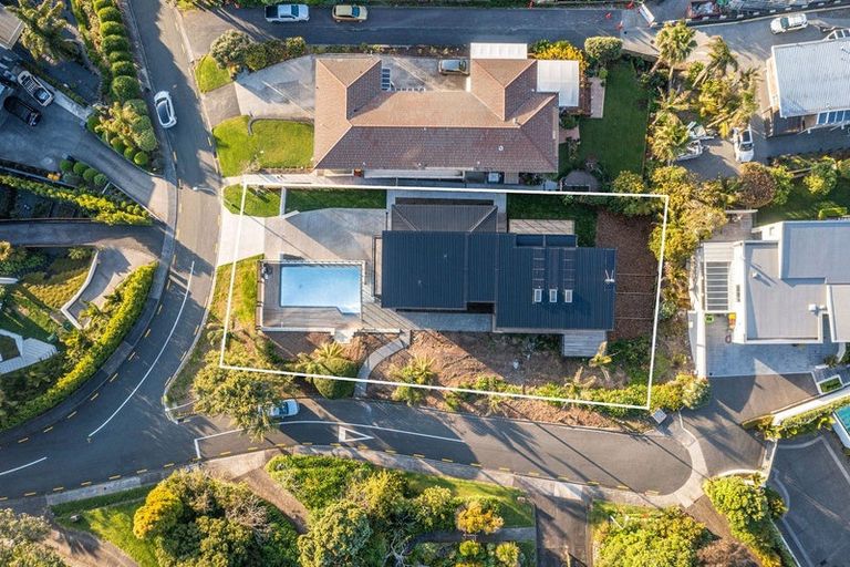 Photo of property in 1 Rangitoto View Road, Cockle Bay, Auckland, 2014