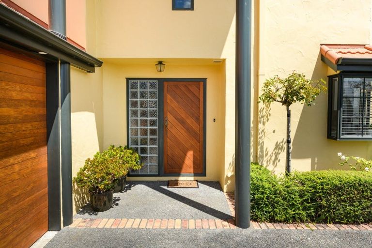 Photo of property in 96 Pacific Drive, Fitzherbert, Palmerston North, 4410