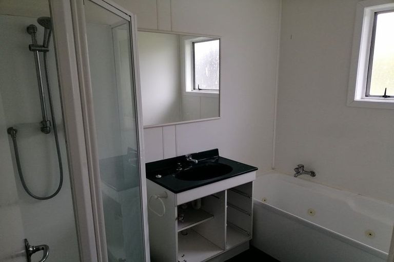 Photo of property in 111 Norana Road, Timberlea, Upper Hutt, 5018