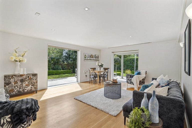 Photo of property in 34 Marywil Crescent, Hillcrest, Auckland, 0627