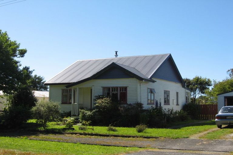 Photo of property in 7 Roebuck Street, Westport, 7825