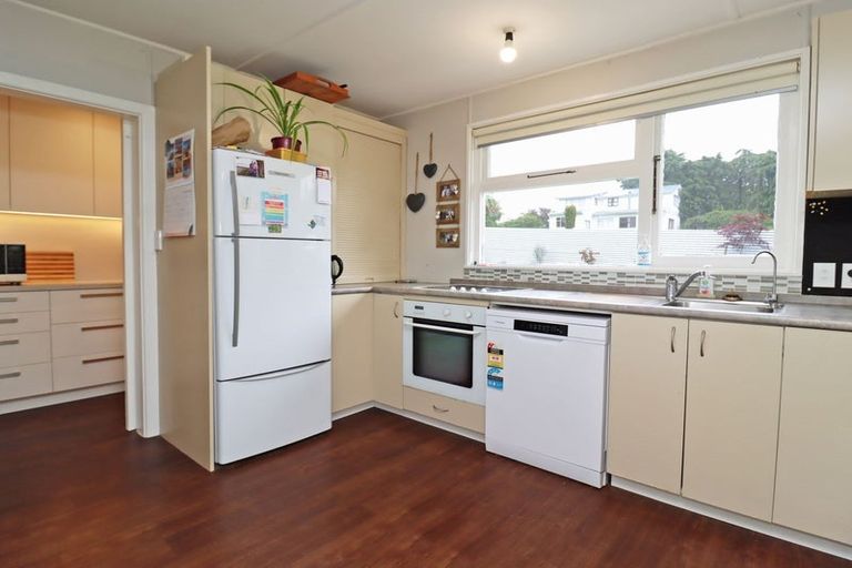 Photo of property in 16 Rees Street, Duntroon, Oamaru, 9494