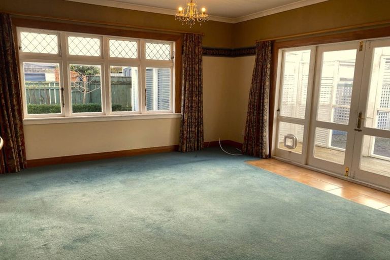 Photo of property in 9 Saint Ronans Avenue, Waterloo, Lower Hutt, 5011