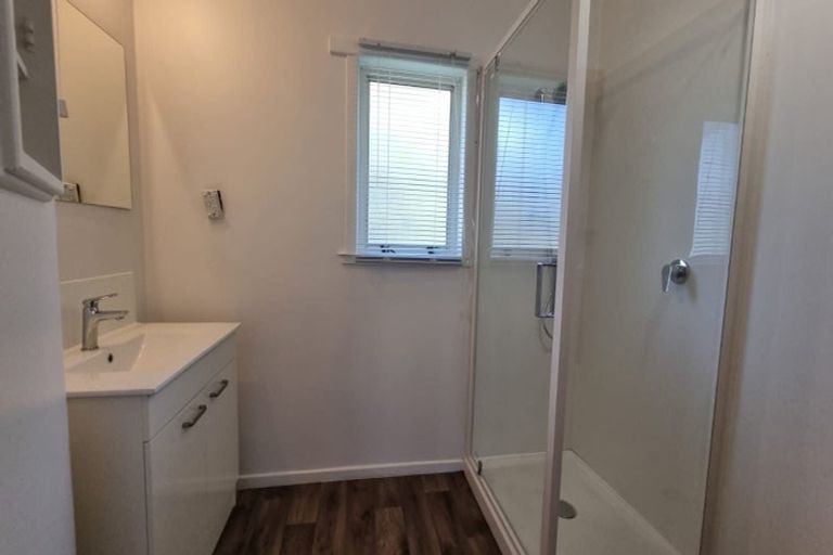 Photo of property in 34 Tiroroa Avenue, Te Atatu South, Auckland, 0610