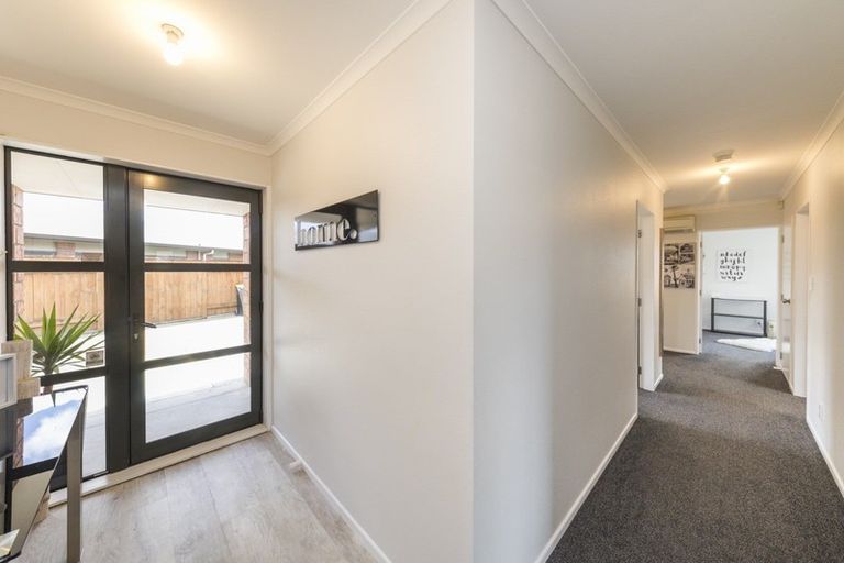 Photo of property in 60 Branigan Parade, Kelvin Grove, Palmerston North, 4414