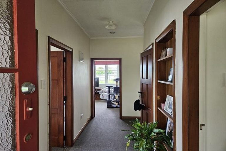 Photo of property in 41 Ihle Street, Terrace End, Palmerston North, 4410