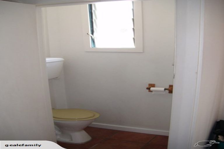 Photo of property in 2/17 Hall Street, Newtown, Wellington, 6021