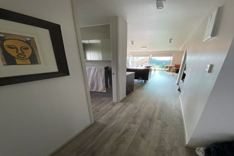 Photo of property in 3/27 Rangitoto Terrace, Milford, Auckland, 0620