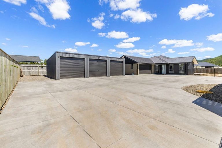 Photo of property in 38 George Fyfe Way, Wakefield, 7025