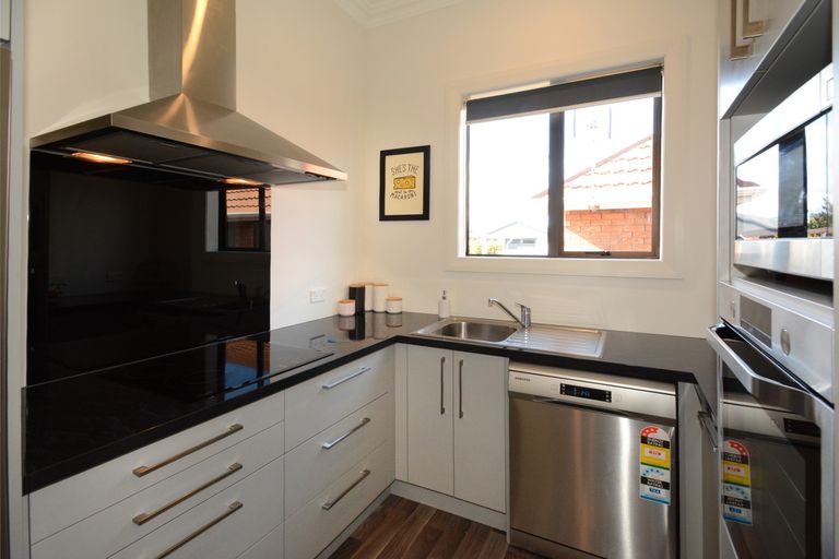 Photo of property in 156 Bay View Road, South Dunedin, Dunedin, 9012