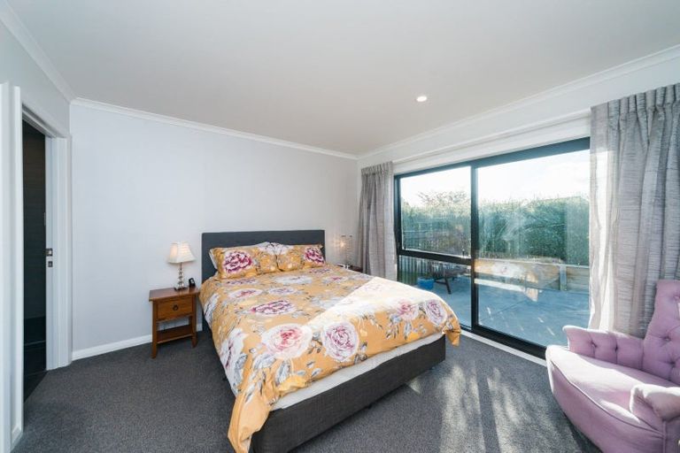 Photo of property in 5 Waimarama Court, Roslyn, Palmerston North, 4414
