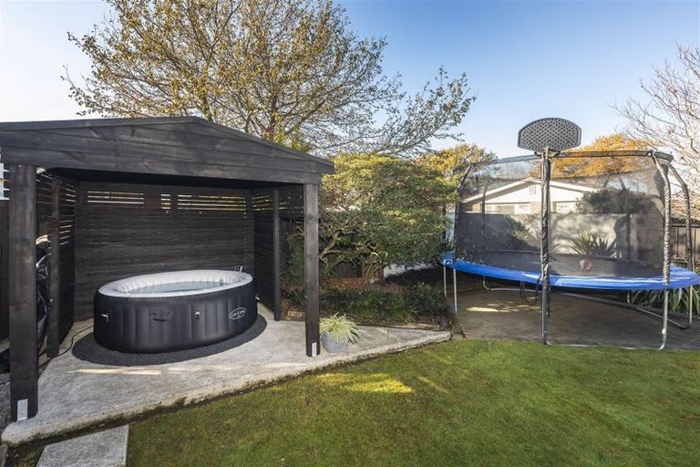 Photo of property in 4 Templetons Road, Hillmorton, Christchurch, 8025