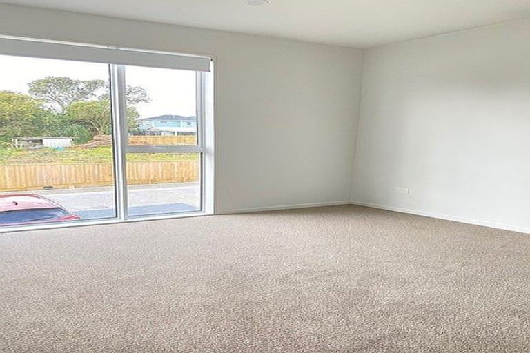 Photo of property in 9/20 James Laurie Street, Henderson, Auckland, 0612