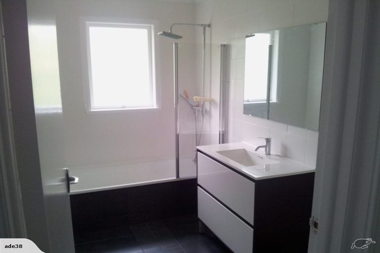 Photo of property in 35 Parker Avenue, New Lynn, Auckland, 0600