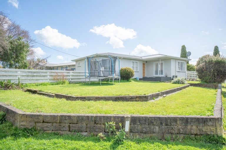 Photo of property in 2 Norrie Street, Feilding, 4702