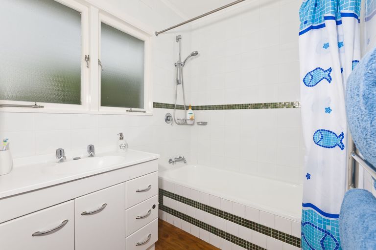 Photo of property in 3a Ford Avenue, Te Kamo, Whangarei, 0112