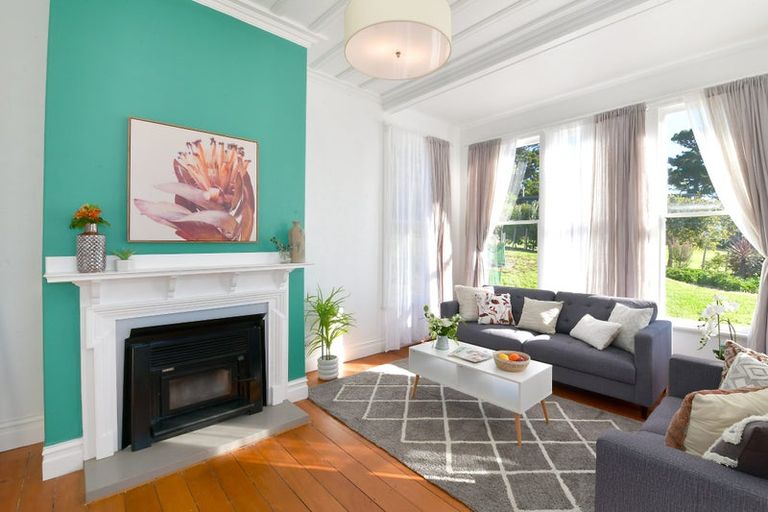 Photo of property in 21 Shine Road, South Head, Helensville, 0874