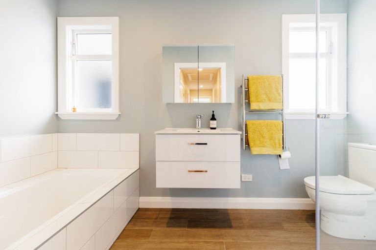 Photo of property in 61/4c Osborne Road, Amberley, 7410