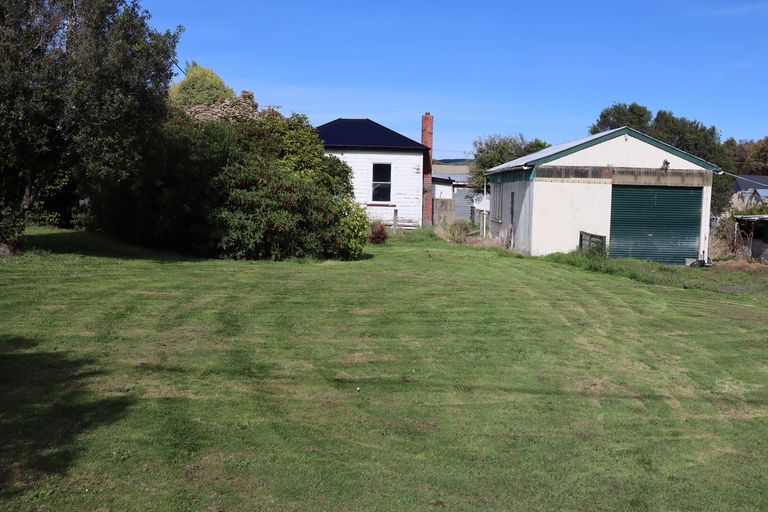 Photo of property in 5 Clark Street, Owaka, 9535