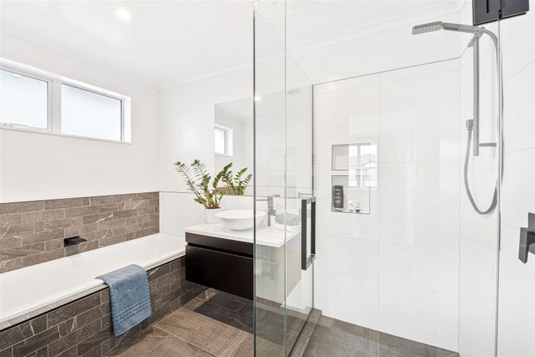 Photo of property in 32 Koropa Road, Flat Bush, Auckland, 2019