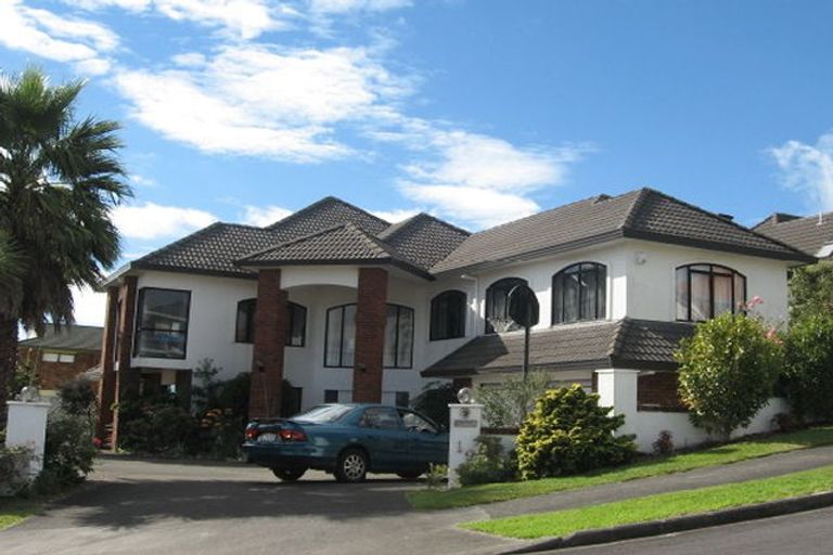 Photo of property in 19 Mccahill Views, Botany Downs, Auckland, 2010