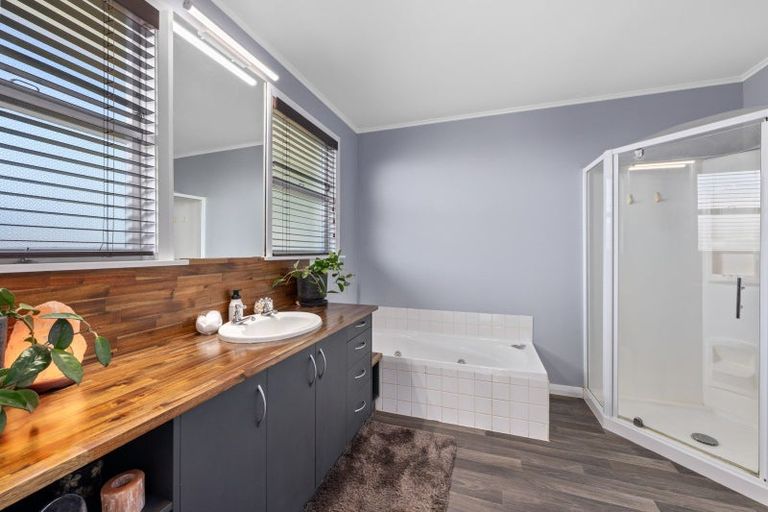 Photo of property in 44 Vickerman Street, Grovetown, Blenheim, 7202