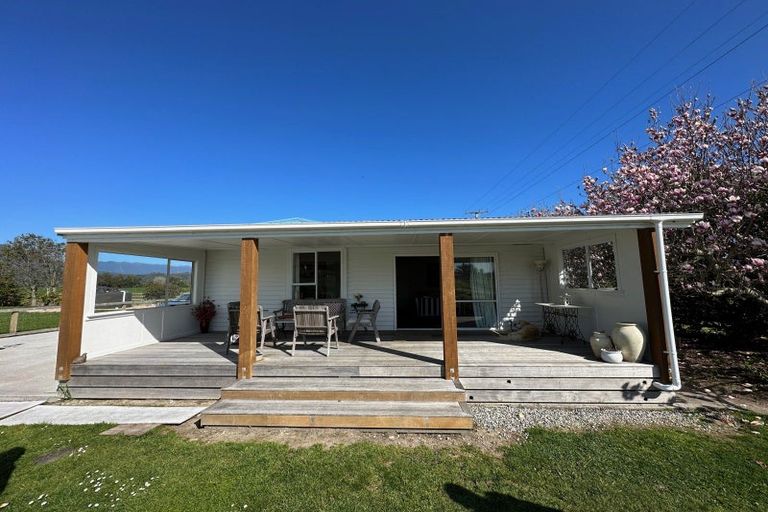 Photo of property in 14 Curries Road, Karamea, 7893