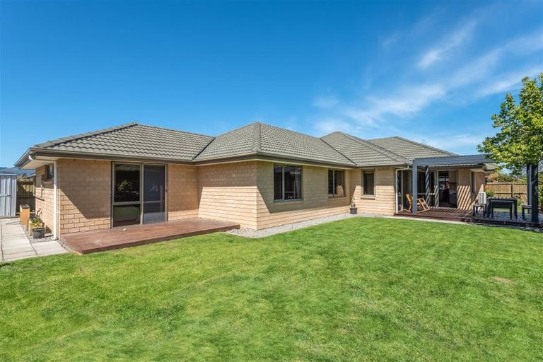 Photo of property in 18 Eaglesome Avenue, Aidanfield, Christchurch, 8025