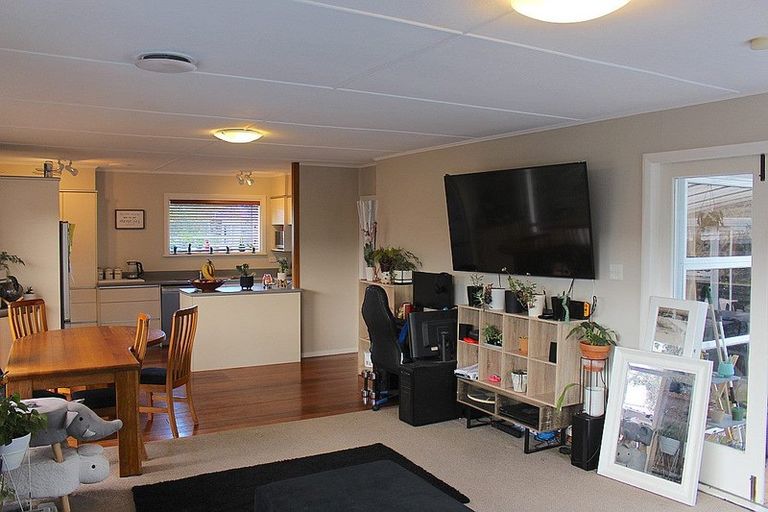 Photo of property in 16 Antonio Street, Stratford, 4332