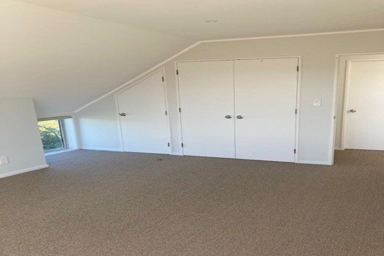 Photo of property in 39 Espin Crescent, Karori, Wellington, 6012